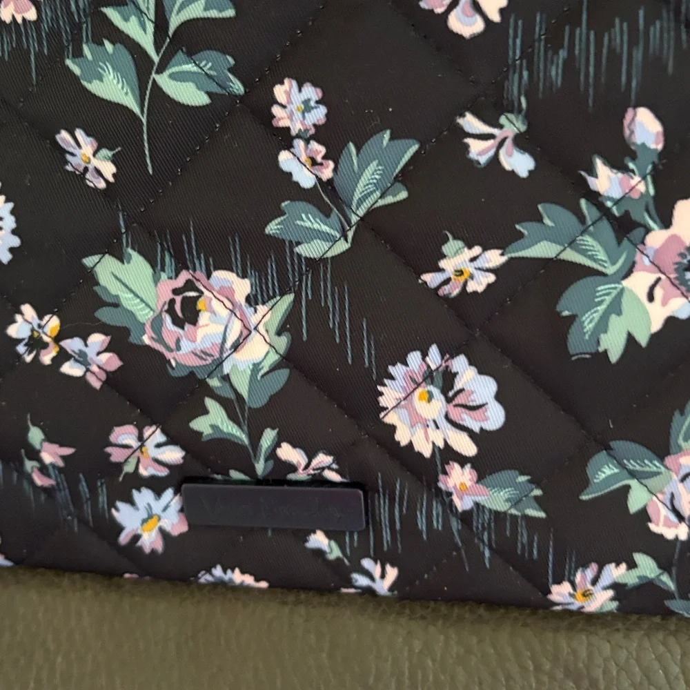Vera Bradley small vera tote bag in navy garden